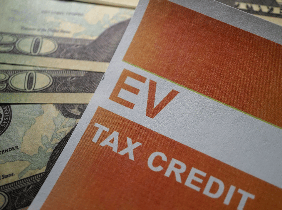 ev tax credit 2024 electric vehicle tax credit 2024 how the ev tax credit works ev federal tax credit 2024